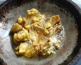 Foto langkah ke 5 dari resep Sop Ayam (goreng) Sederhana.