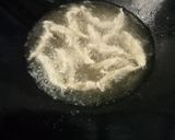 Foto langkah ke 4 dari resep Bunga pisang goreng tepung.