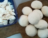 Foto del paso 3 de la receta: Pechugas de pollo y champiñones con salsa blanca