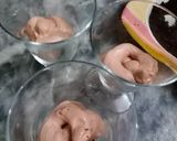 A picture of step 5 of Oreo mousse trifle.