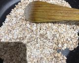 A picture of step 1 of Vegetable Oats Upma.