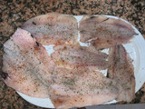1.Pescadilla especiada al horno con guarnición
