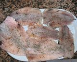 Foto del paso 1 de la receta: 1.Pescadilla especiada al horno con guarnición