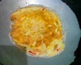 Foto langkah ke 3 dari resep Telur dadar sosis.