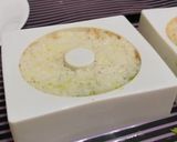 A picture of step 6 of Sushi Donut.