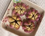 Hình bước làm 11 của món Lotus Flaky Moon Cakes (Bánh trung thu ngàn lớp hình hoa sen chay)