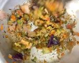 صورة لخطوة 1 من وصفة -طاجن البيض بالخضار والجبن🥚🫑!