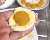 Hình bước làm 5 của món Bánh bơ nhân táo dứa