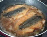 Foto del paso 3 de la receta: Caballa frita marinada con pimentón, ajo y aceite