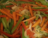 Foto del paso 2 de la receta: Fideos vegetales con verduras y pollo