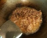 รูปขั้นตอนการทำที่ 4 ของ หมูผัดไข่ขยี้ คิคิ