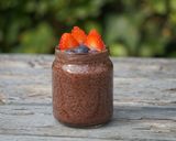 Foto langkah ke 4 dari resep Chocolate Berries Chia Pudding.