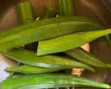 A picture of step 1 of Okra in Sweet Tomato Sauce.