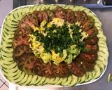 Une image de l'étape 8 de Salade de concombre,tomates Tiverta,pomelos et ail des ours.