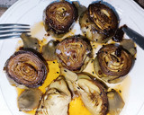 Foto del paso 4 de la receta: Corazón de alcachofas a la plancha, con aceite especiado de pasta de chile