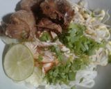 Foto langkah ke 5 dari resep Soto Bangkong khas Semarang with balungan ayam.