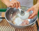 รูปขั้นตอนการทำที่ 3 ของ ไก่เขย่า