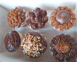 Foto del paso 4 de la receta: 🧁Cupcakes de vainilla rellenos con dulce de leche