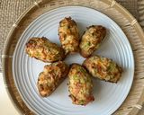 A picture of step 5 of Vietnamese Shrimp Toast.