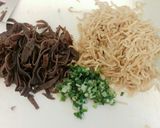 Hình bước làm 2 của món Trứng bác củ cải khô mộc nhĩ (Meal prep)