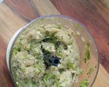 A picture of step 1 of Chicken Tandoori Roll.