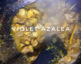 Foto langkah ke 4 dari resep Rica-Rica Ayam Bumbu Kuning ala Violet Azalea.