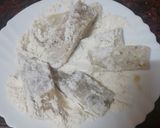 Foto del paso 1 de la receta: Fogonero rebozado con papas cocidas
