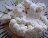 Foto del paso 1 de la receta Coliflor con mantequilla dorada y albahaca