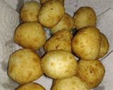 A picture of step 6 of Awama with Cream Filling.