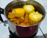 Foto langkah ke 3 dari resep Sayur Bening Bayam, Wortel, Jagung dan Labu.