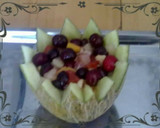 Foto del paso 1 de la receta: Cesta de melón con macedonia natural