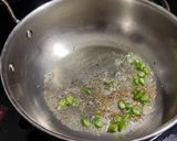 साधी सोपी अंडा भुर्जी (Anda Bhurji Recipe In Marathi) रेसिपी स्टेप 2 फोटो 