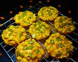 A picture of step 3 of Peanuts Chikki.