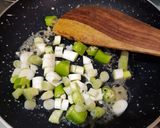 A picture of step 3 of Tomato onion shorba.