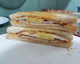 Foto langkah ke 5 dari resep Egg n Smoked Sandwich.