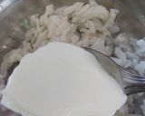 A picture of step 2 of Dahi chiwda.