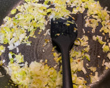 Foto del paso 1 de la receta: Quiche rápida de salmón
