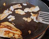 Foto del paso 3 de la receta: Filetes de merluza con base de col