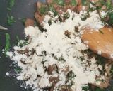 Fetasajttal töltött csirkemell, gombamártással recept fázis 5 fotója