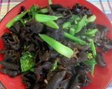黑木耳炒中國芥蘭的食譜步驟2照片