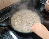 Foto del paso 6 de la receta: Champiñones salteados con cebolla 🍃