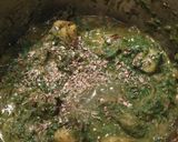 A picture of step 8 of Aloo palak.