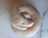 A picture of step 4 of Anda paratha.