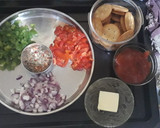 મોનેકો પીઝા બાઈટ (Monaco Pizza Bite Recipe in Gujarati) રેસીપી સ્ટેપ1ફોટો