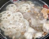 A picture of step 11 of Lotus root pork ribs soup.