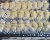 Foto del paso 3 de la receta: Medialunas de manteca 🥐