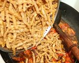 Foto langkah ke 3 dari resep Orek tempe pedas manis.
