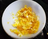 Hình bước làm 2 của món Tôm sốt trứng muối