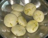 A picture of step 5 of Sprouts kachori.