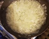 Foto del paso 1 de la receta: Pollo con choclo en salsa bechamel